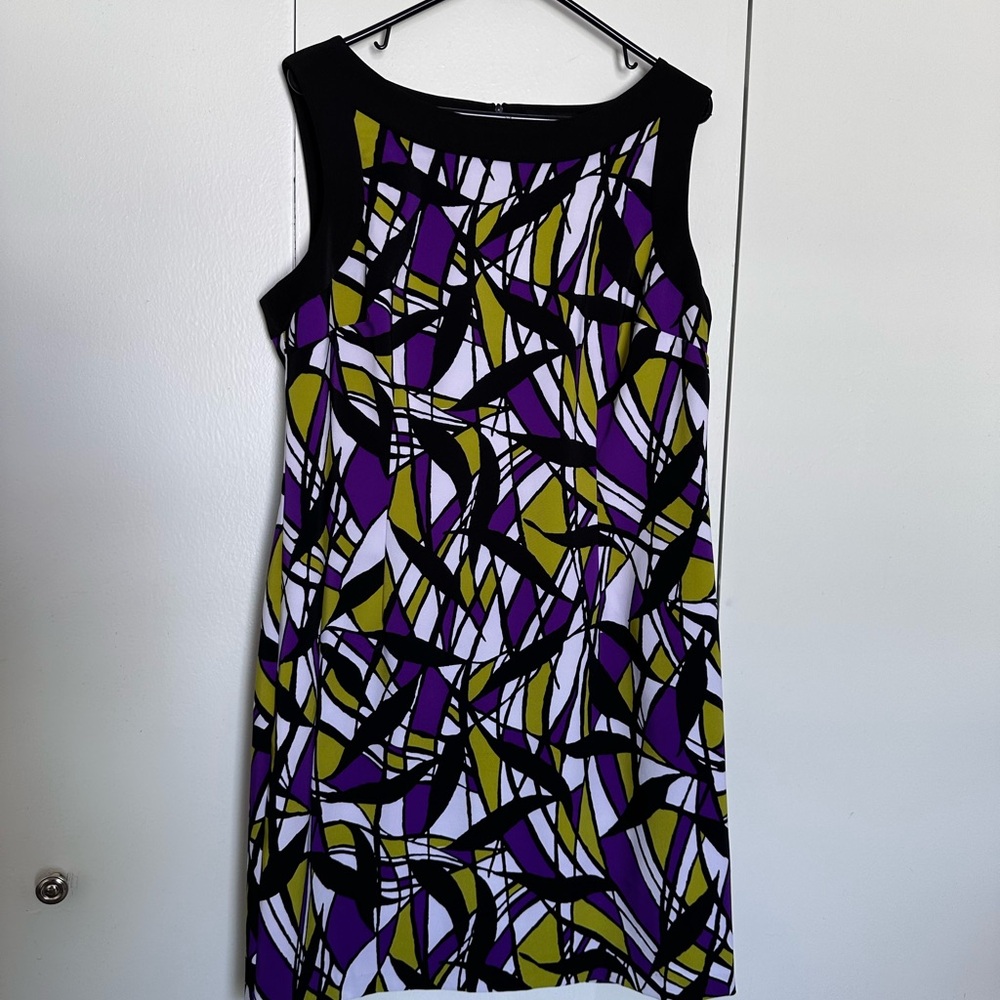 Ronni Nicole Geometric Mini Dress in Purple and Green